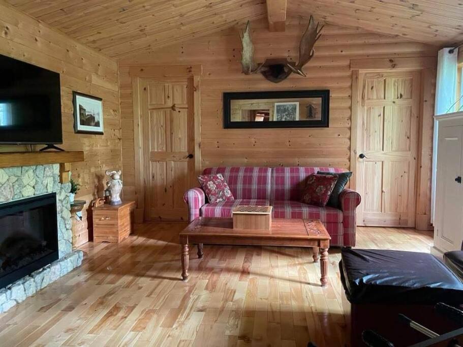 فيلا Le Refuge Au Mont Comi Saint-Gabriel المظهر الخارجي الصورة